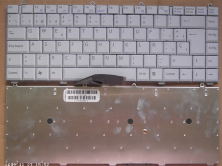 Original SONY VAIO VGN FS Series Laptop Keyboard -- [Spanish Layout, Color: White]